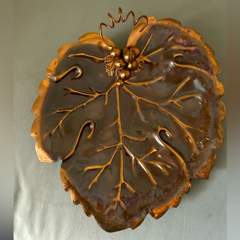 Metal Crafters Brass Grape Leaf Dish Bowl Decor Statement Porch Door Vintage
